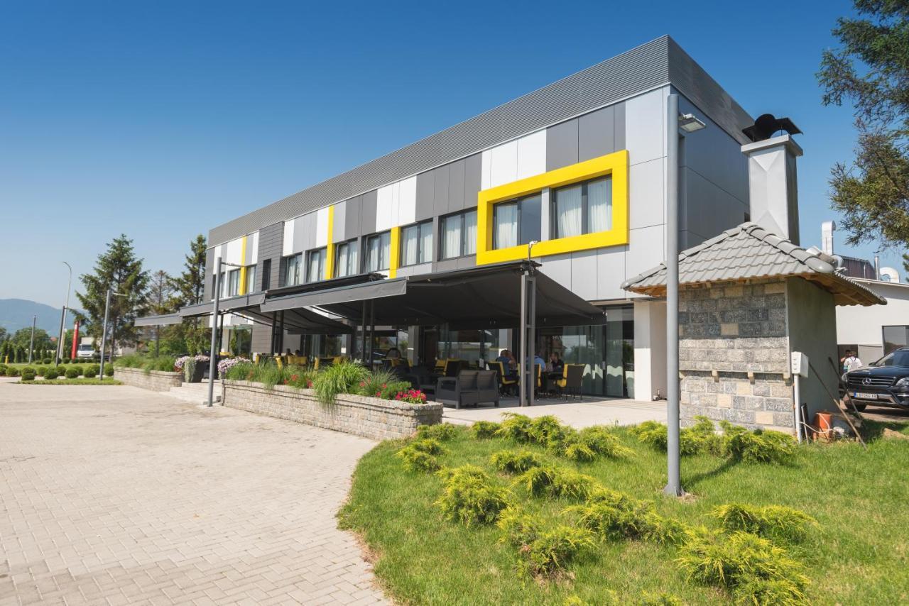 Hotel Stobex Loznica Eksteriør bilde