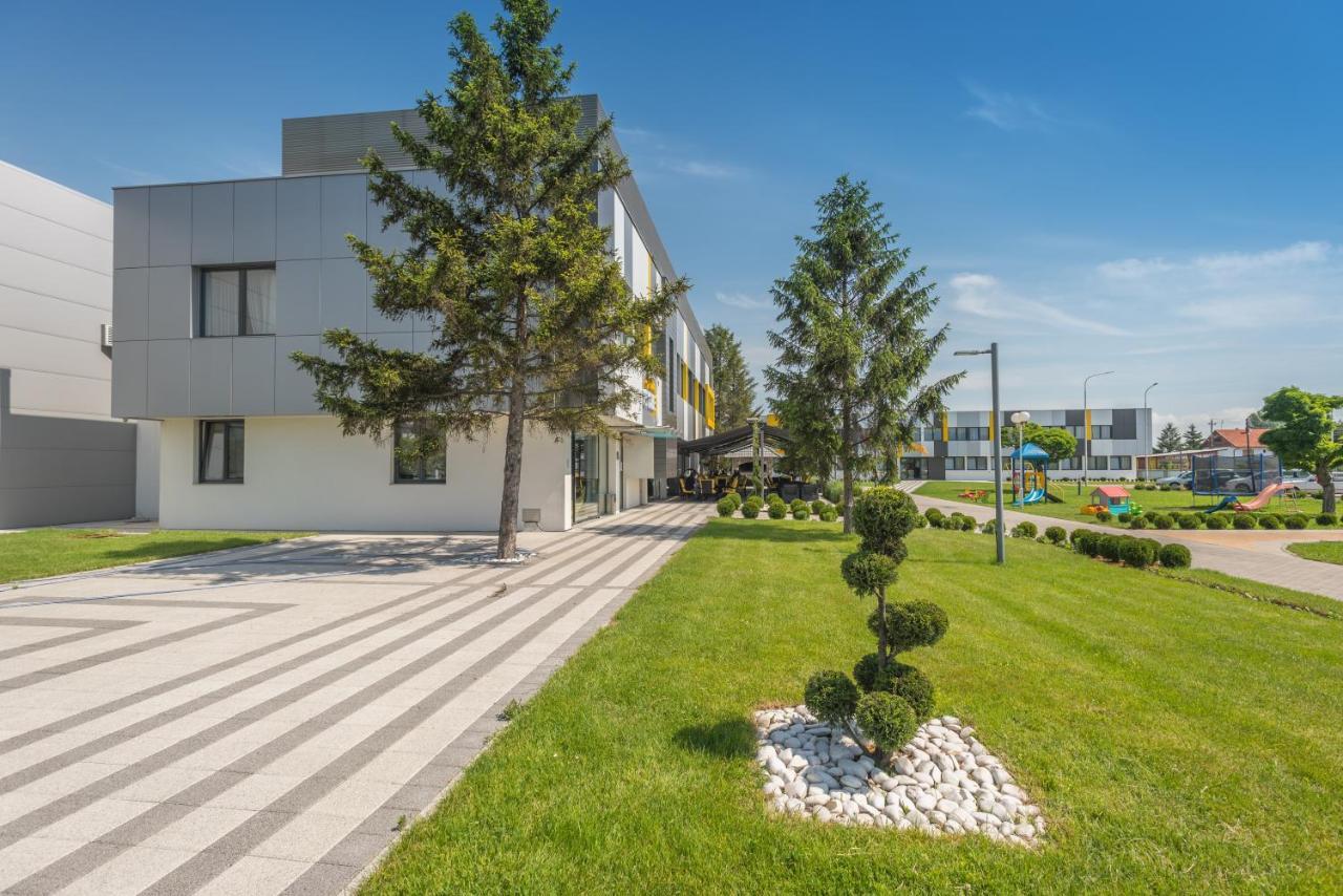 Hotel Stobex Loznica Eksteriør bilde
