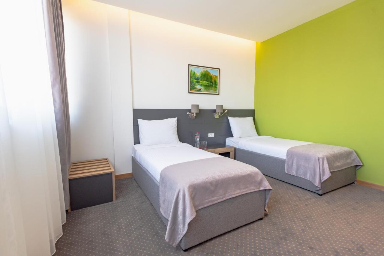 Hotel Stobex Loznica Eksteriør bilde