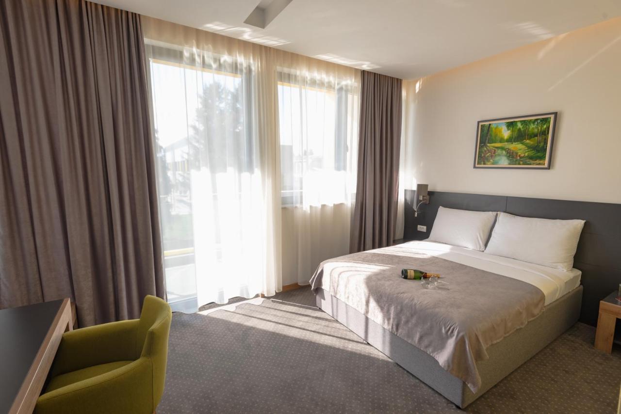 Hotel Stobex Loznica Eksteriør bilde