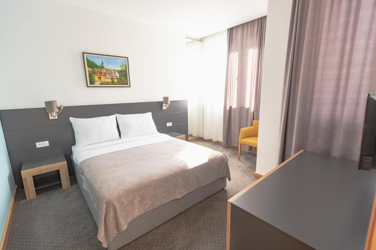 Hotel Stobex Loznica Rom bilde