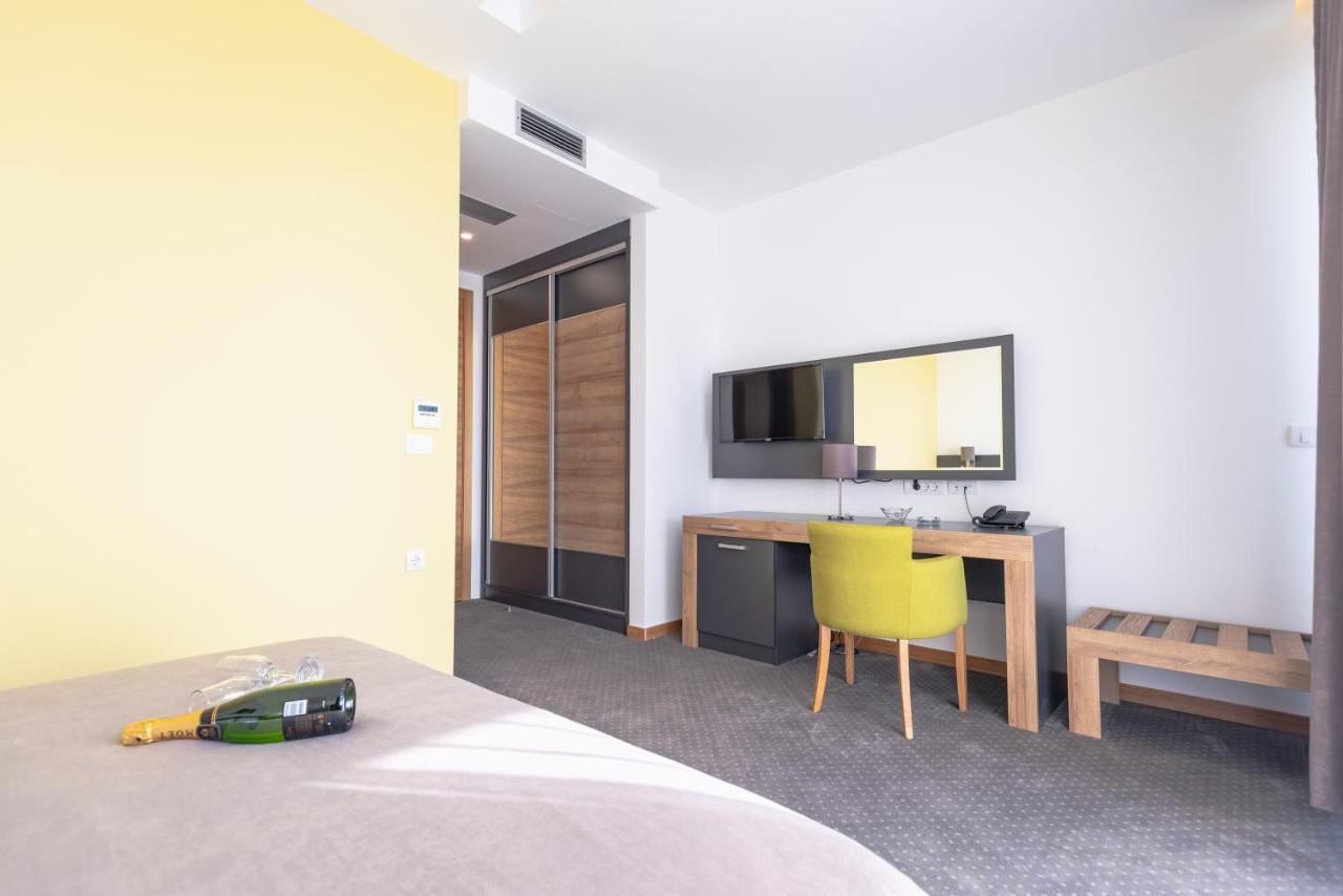 Hotel Stobex Loznica Eksteriør bilde